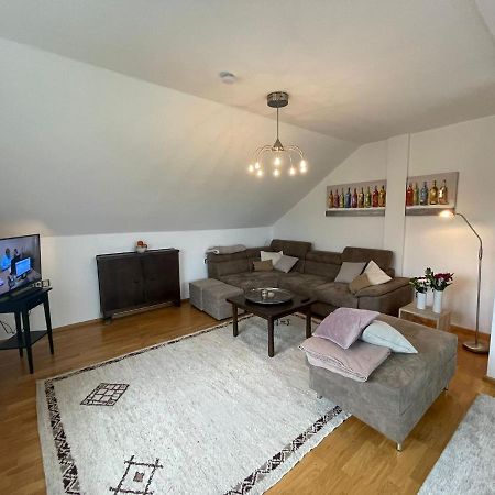 Grosszuegige Ferienwohnung Am Stadtrand Von Фулда Екстериор снимка