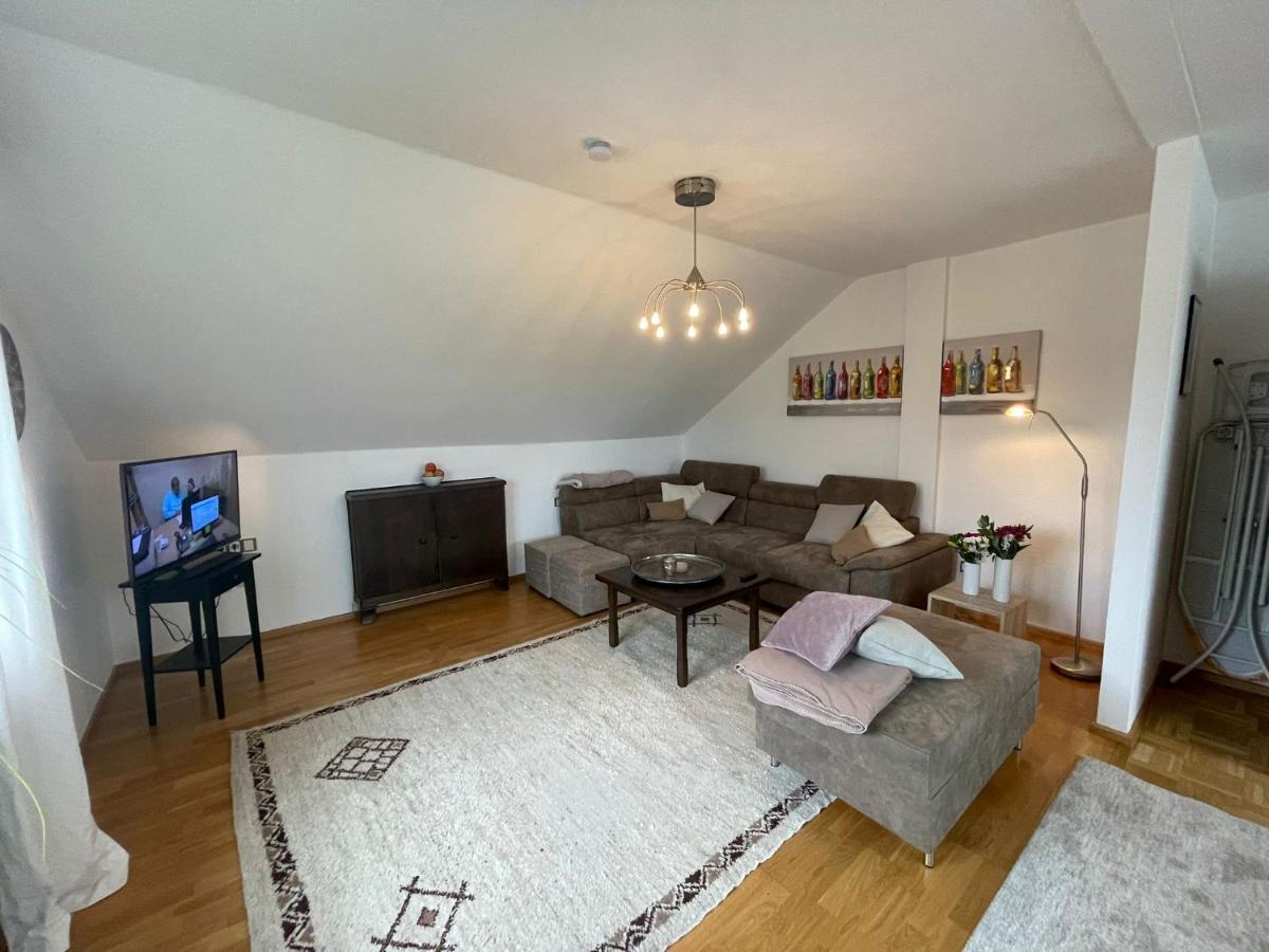 Grosszuegige Ferienwohnung Am Stadtrand Von Фулда Екстериор снимка