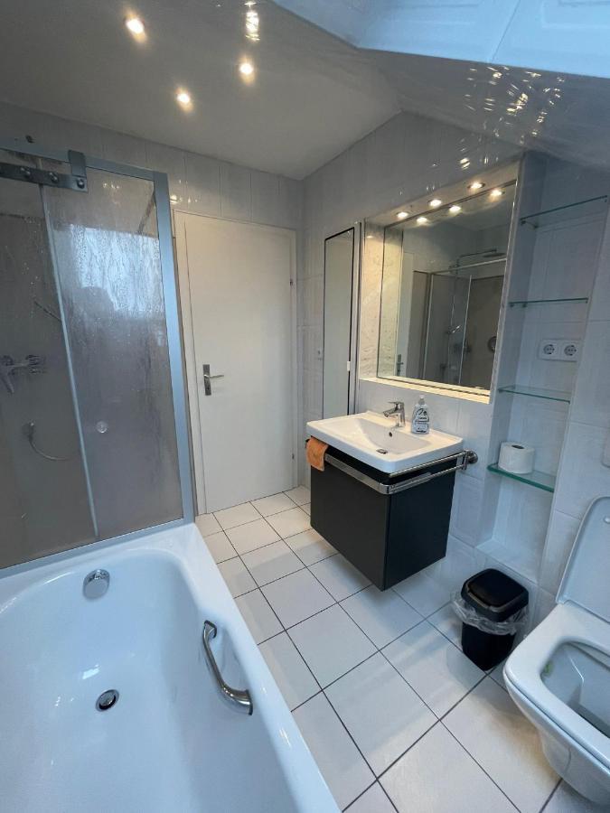 Grosszuegige Ferienwohnung Am Stadtrand Von Фулда Екстериор снимка